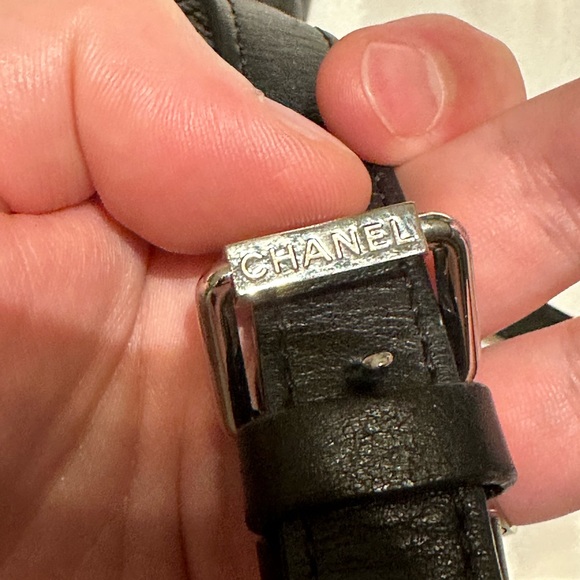 Chanel Classic Quilted Messenger - Black Lambskin with SHW - Entrupy ✅ - Picture 15 of 15